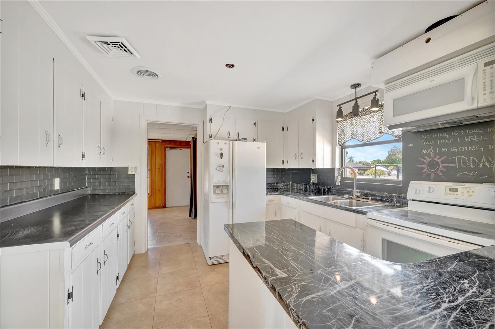 Image 16 of 34 For 5916 3rd Avenue Nw