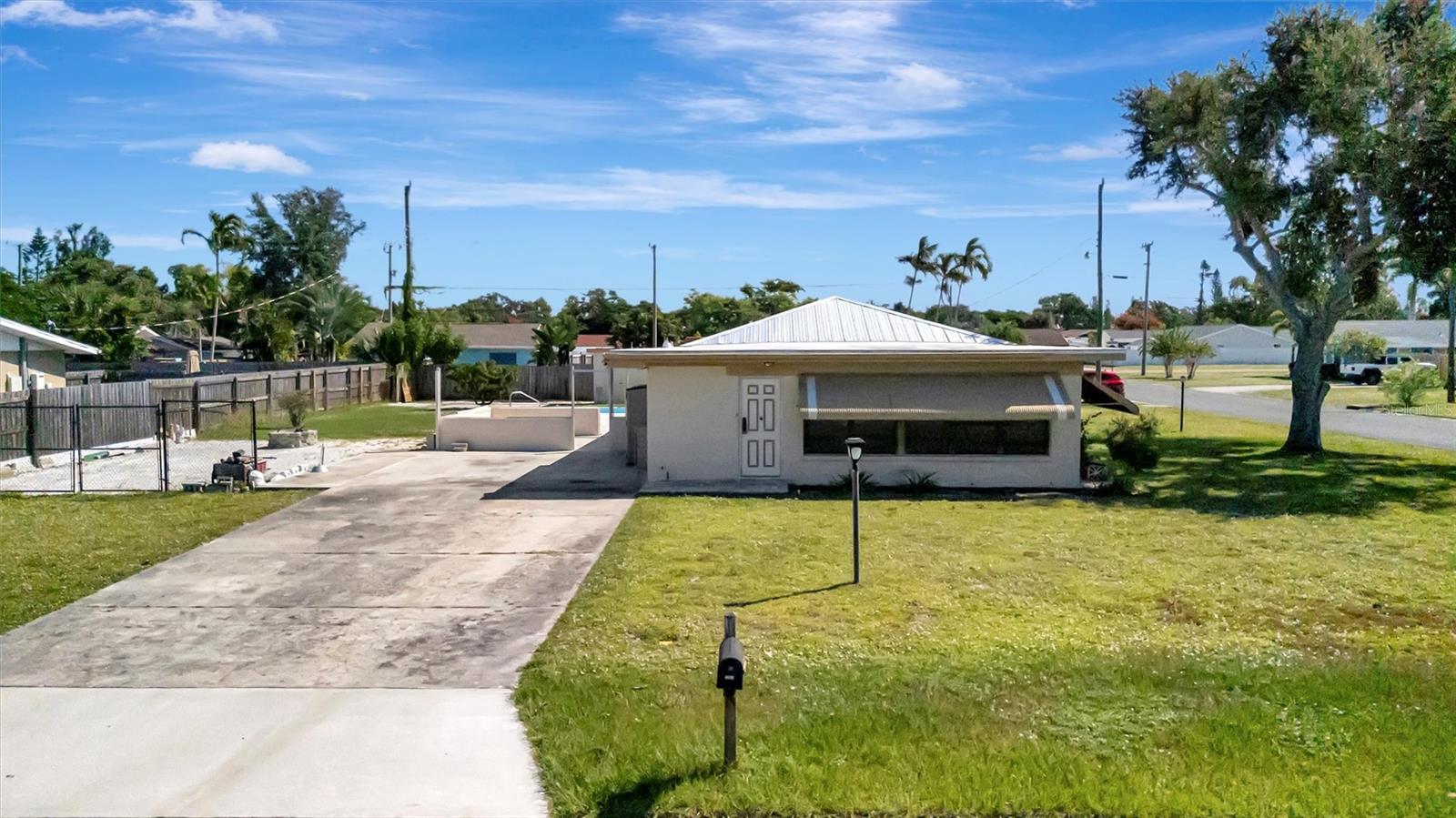 Image 6 of 34 For 5916 3rd Avenue Nw