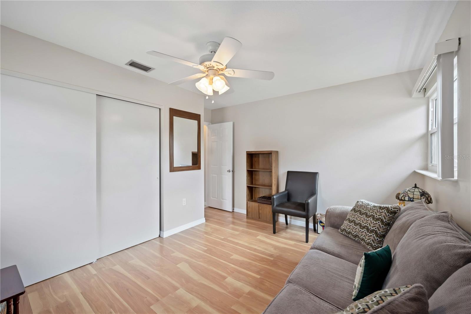 Image 23 of 51 For 3527 Silver Pine Court 82