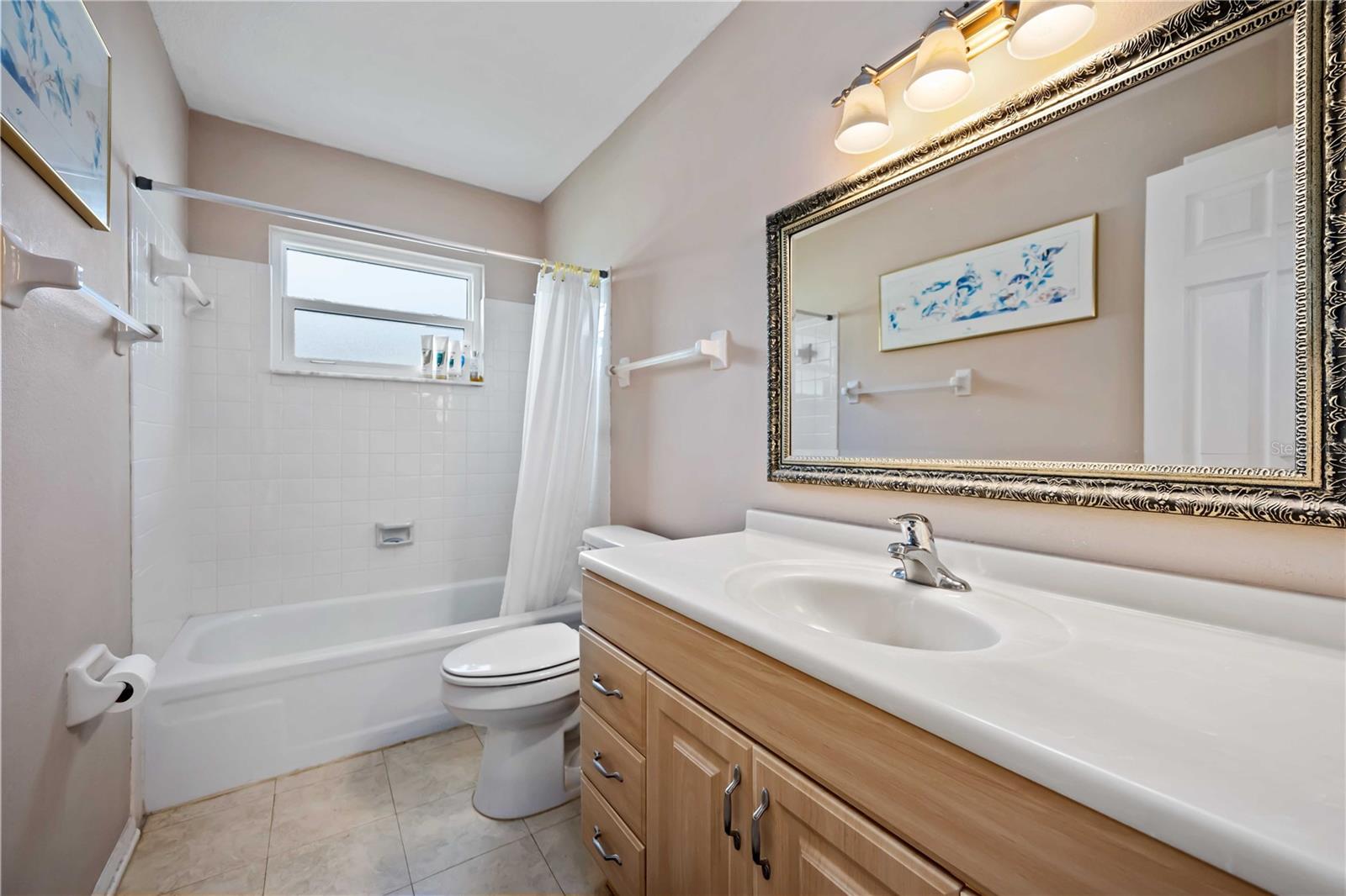 Image 24 of 51 For 3527 Silver Pine Court 82