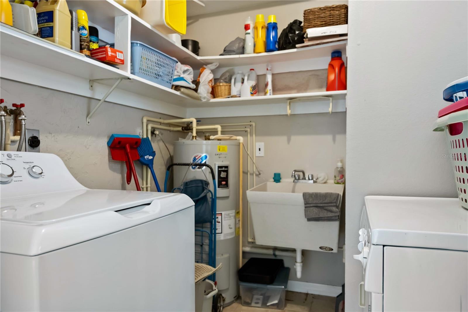 Image 26 of 51 For 3527 Silver Pine Court 82