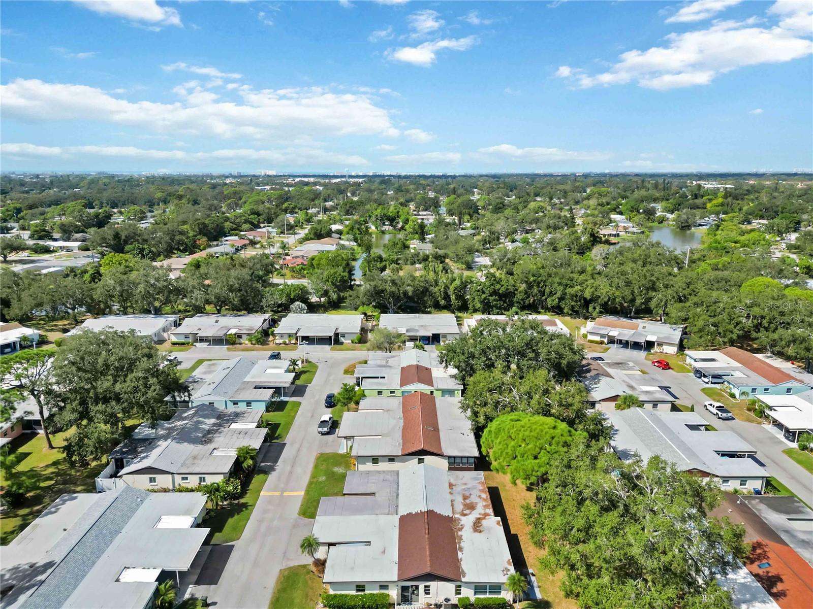 Image 34 of 51 For 3527 Silver Pine Court 82