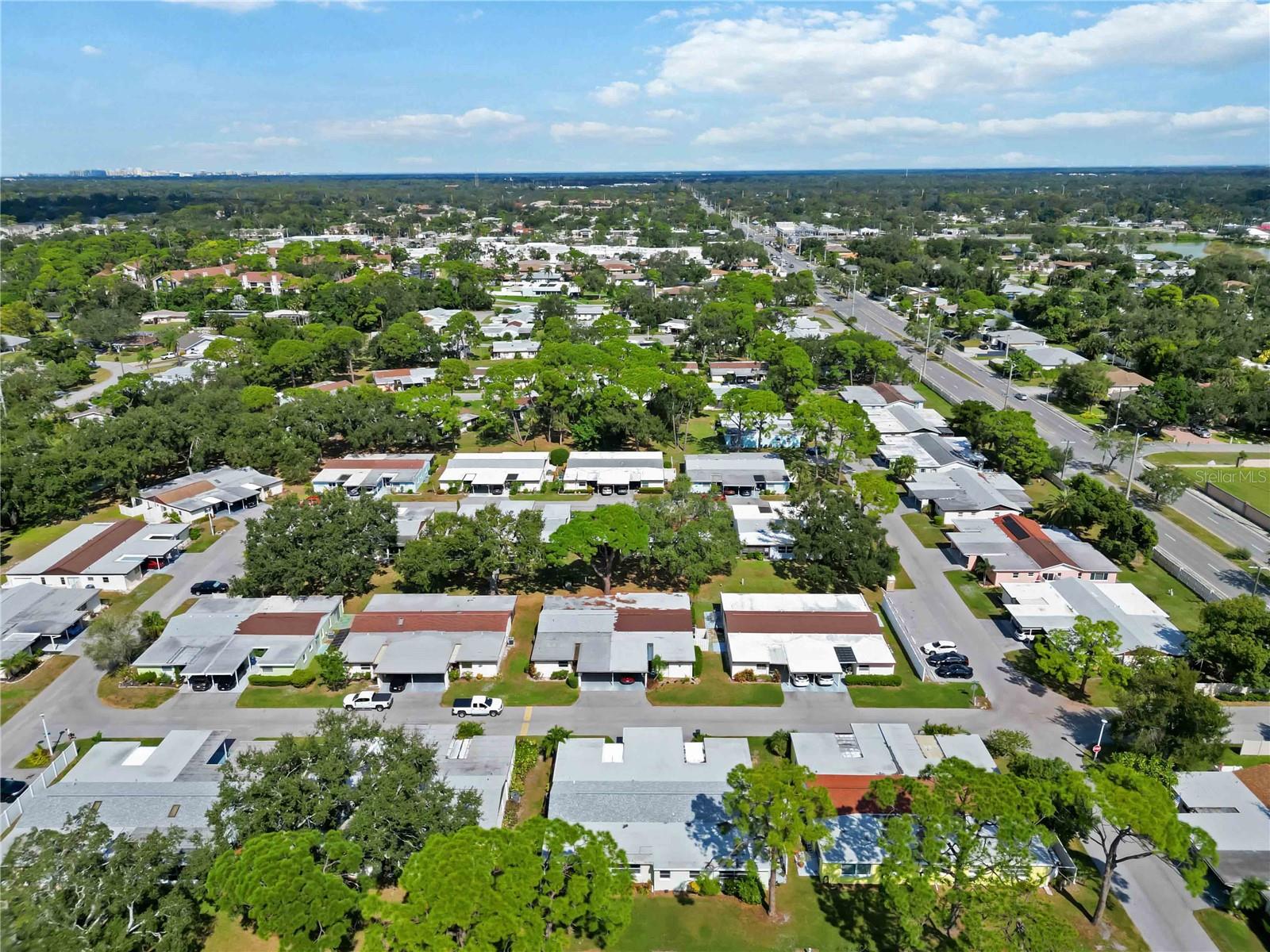 Image 37 of 51 For 3527 Silver Pine Court 82