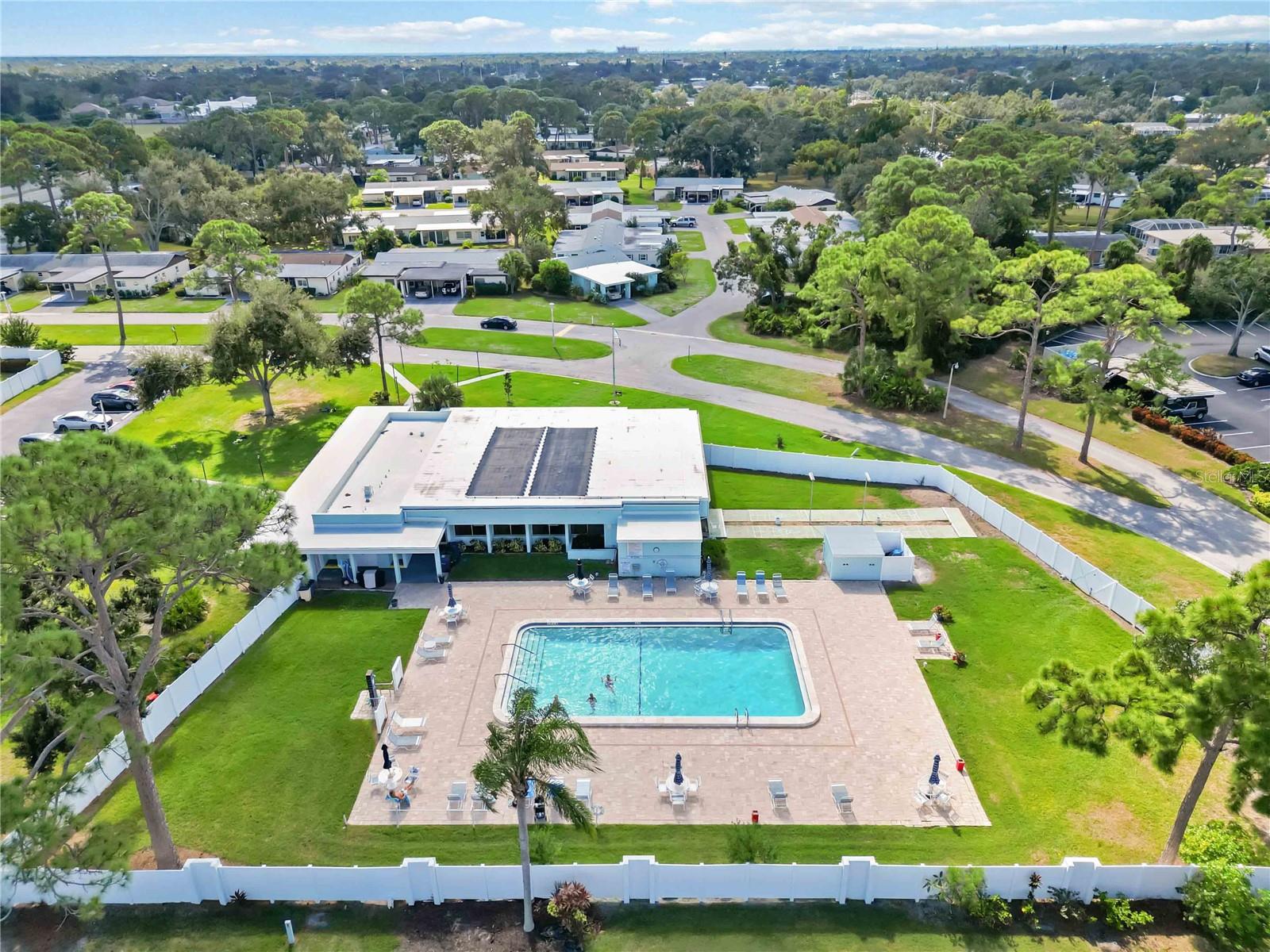 Image 43 of 51 For 3527 Silver Pine Court 82