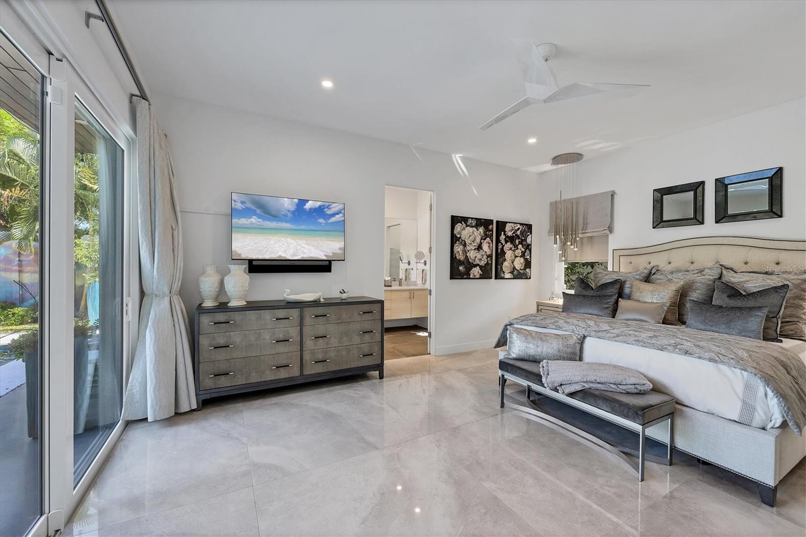 Image 21 of 79 For 2711 Blossom Drive