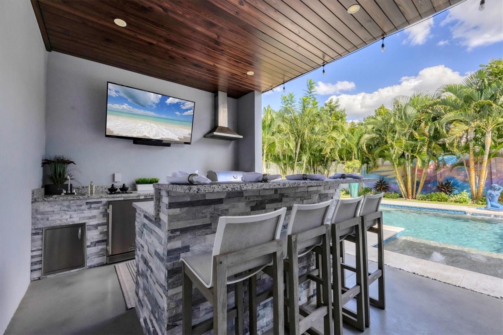 Image 32 of 79 For 2711 Blossom Drive