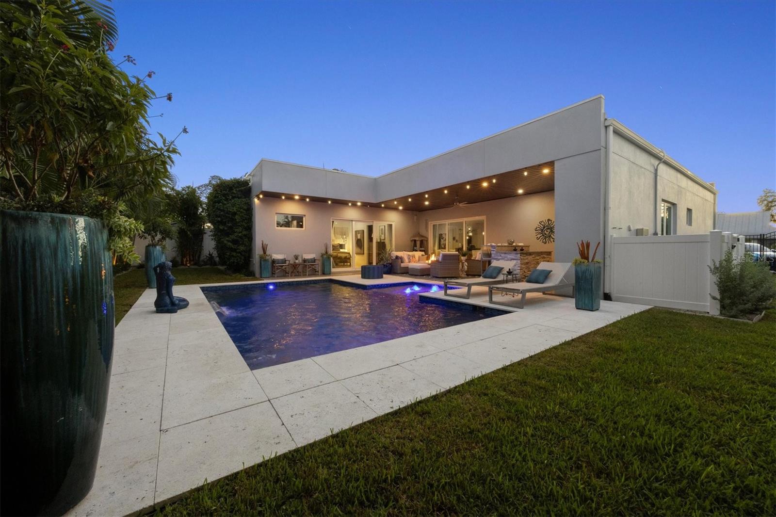 Image 36 of 79 For 2711 Blossom Drive