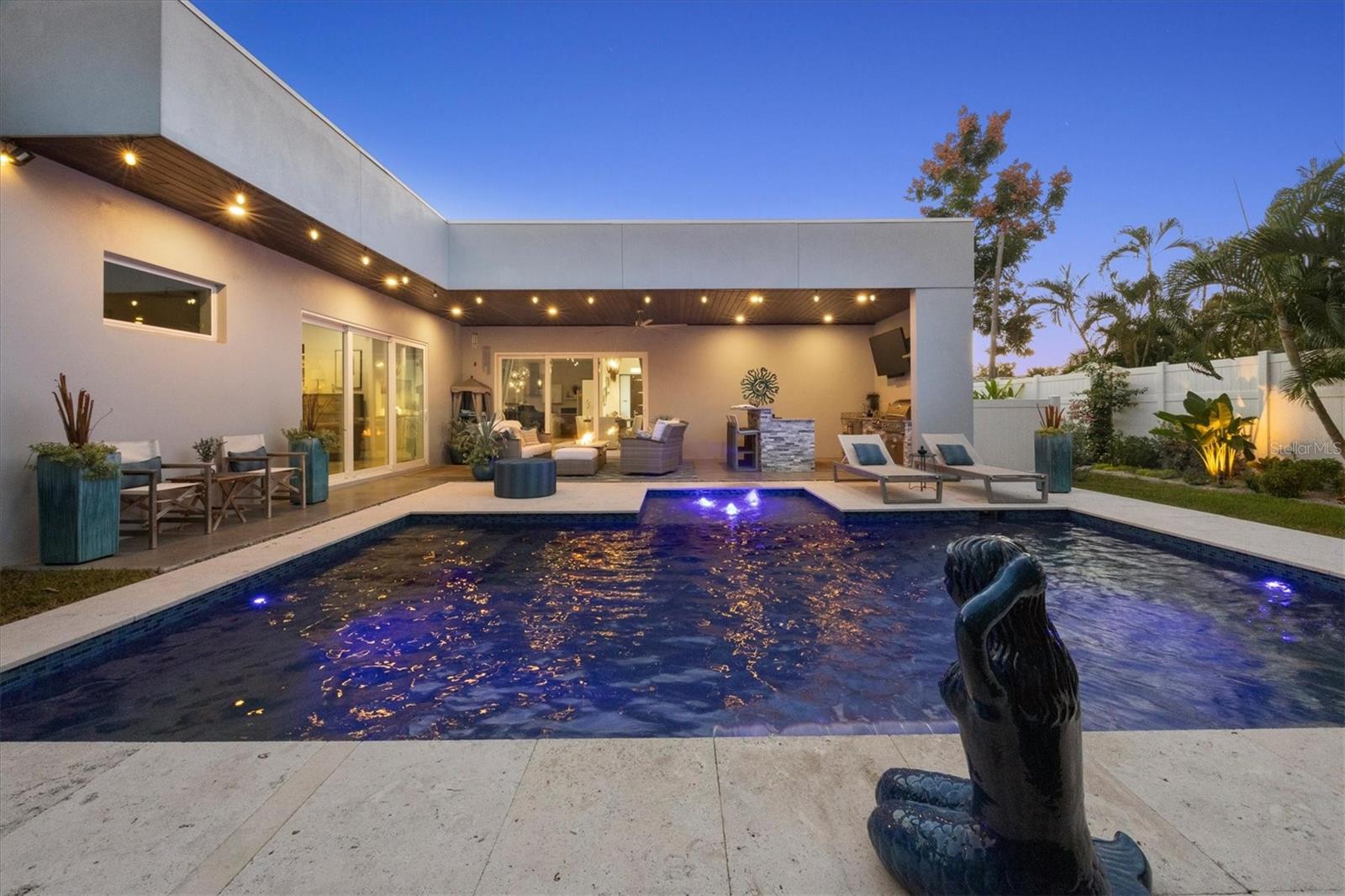 Image 37 of 79 For 2711 Blossom Drive