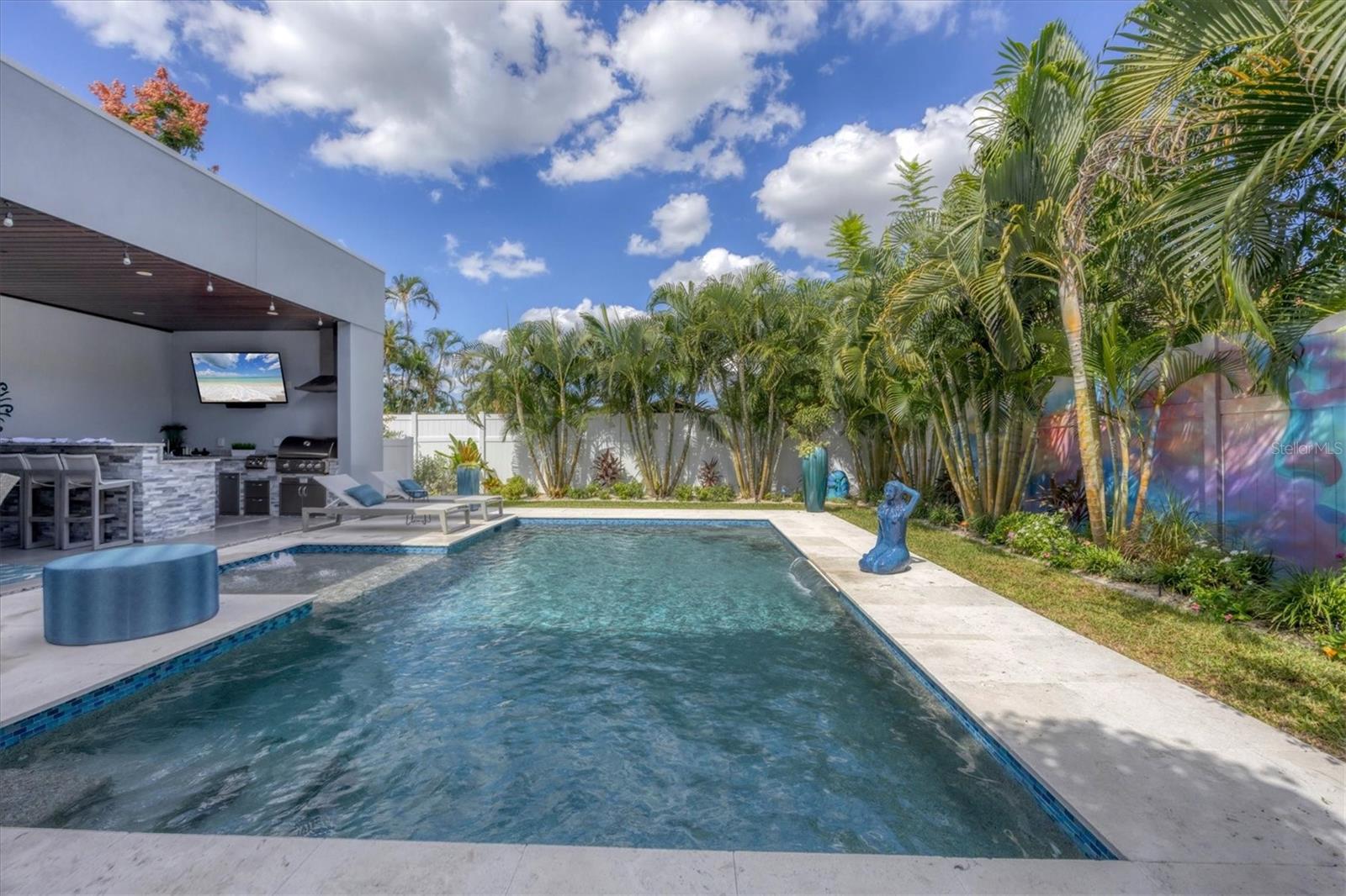 Image 43 of 79 For 2711 Blossom Drive