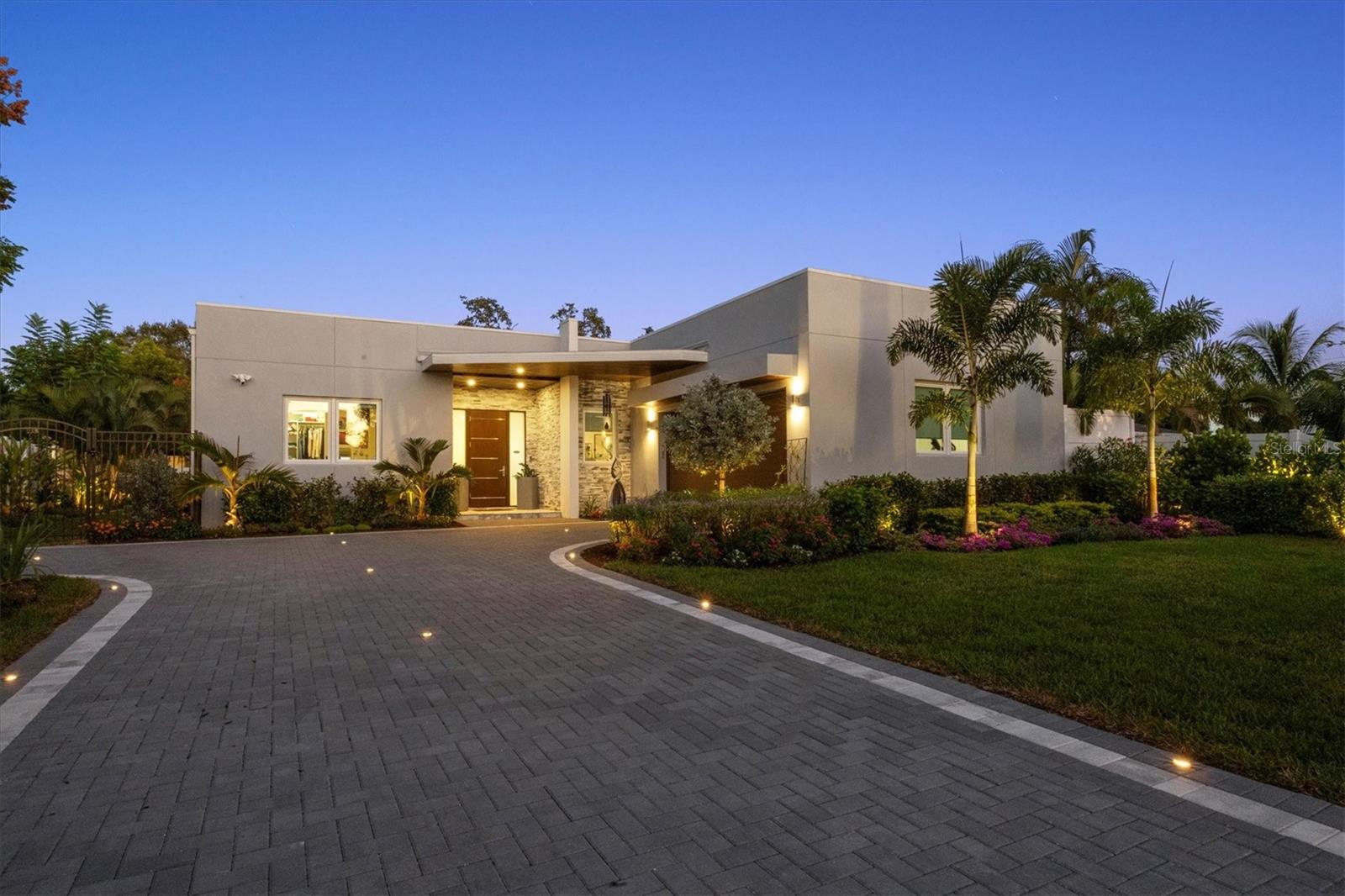 Image 50 of 79 For 2711 Blossom Drive