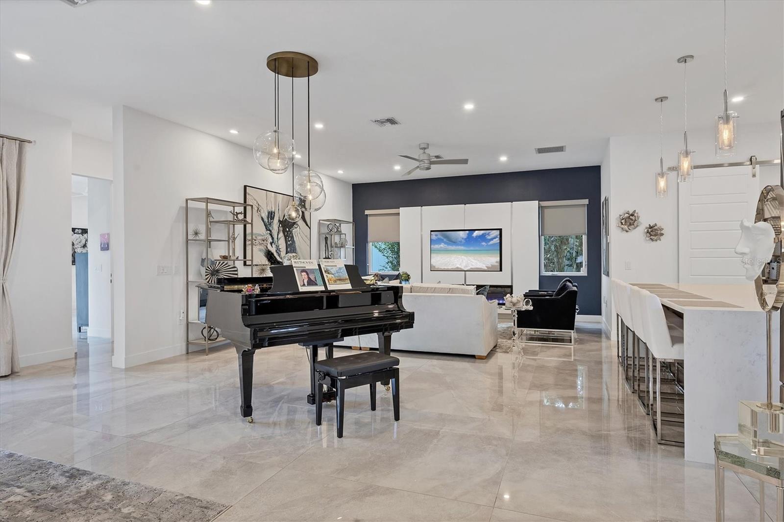 Image 8 of 79 For 2711 Blossom Drive