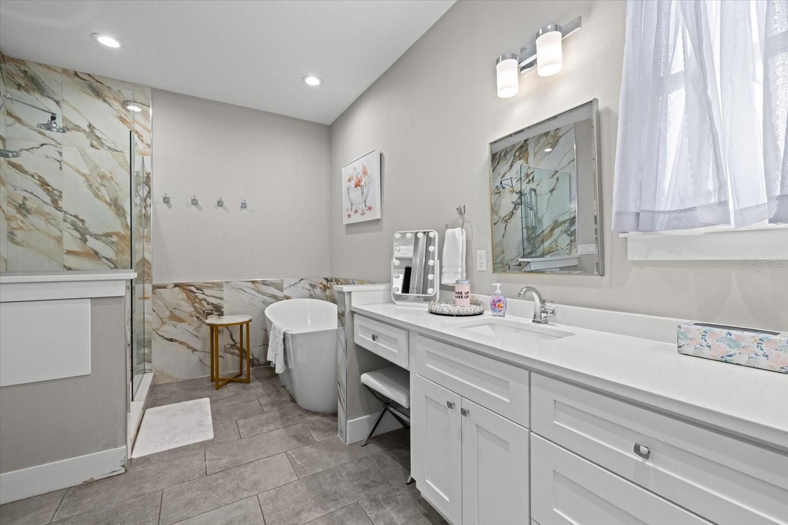 Image 26 of 32 For 279 Avalon Road