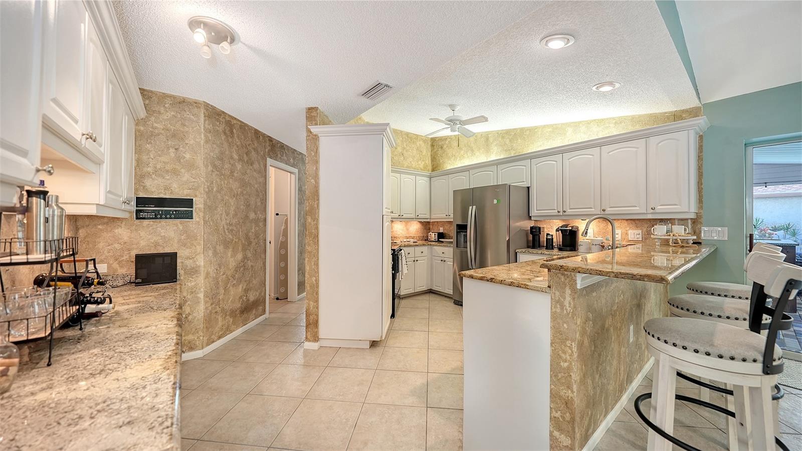 Image 20 of 68 For 2246 Cork Oak Street W