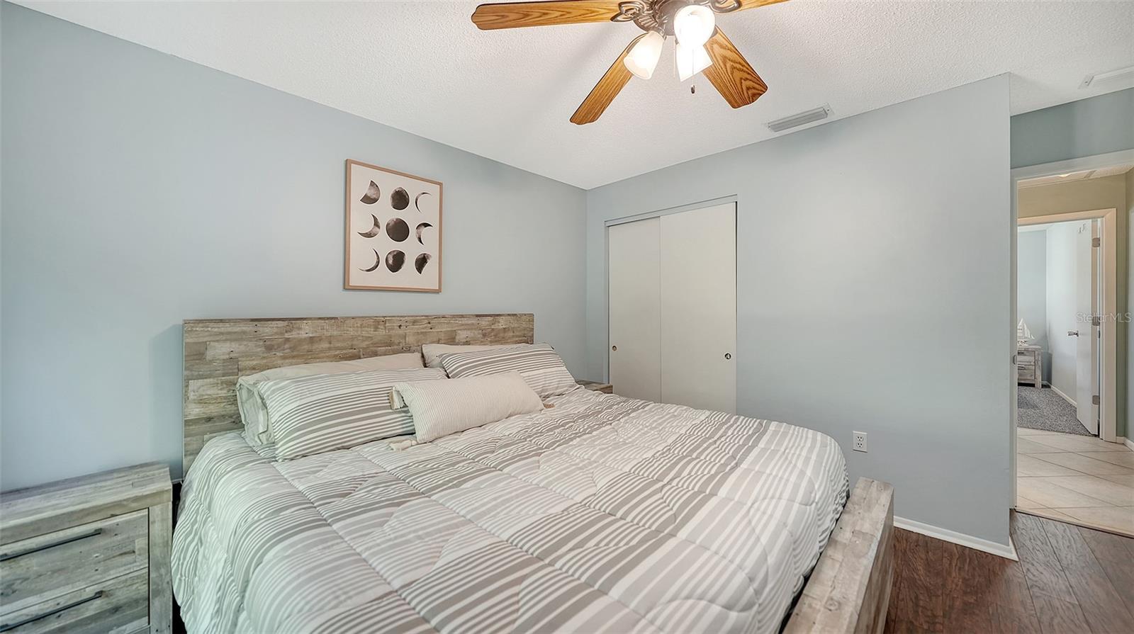 Image 33 of 68 For 2246 Cork Oak Street W
