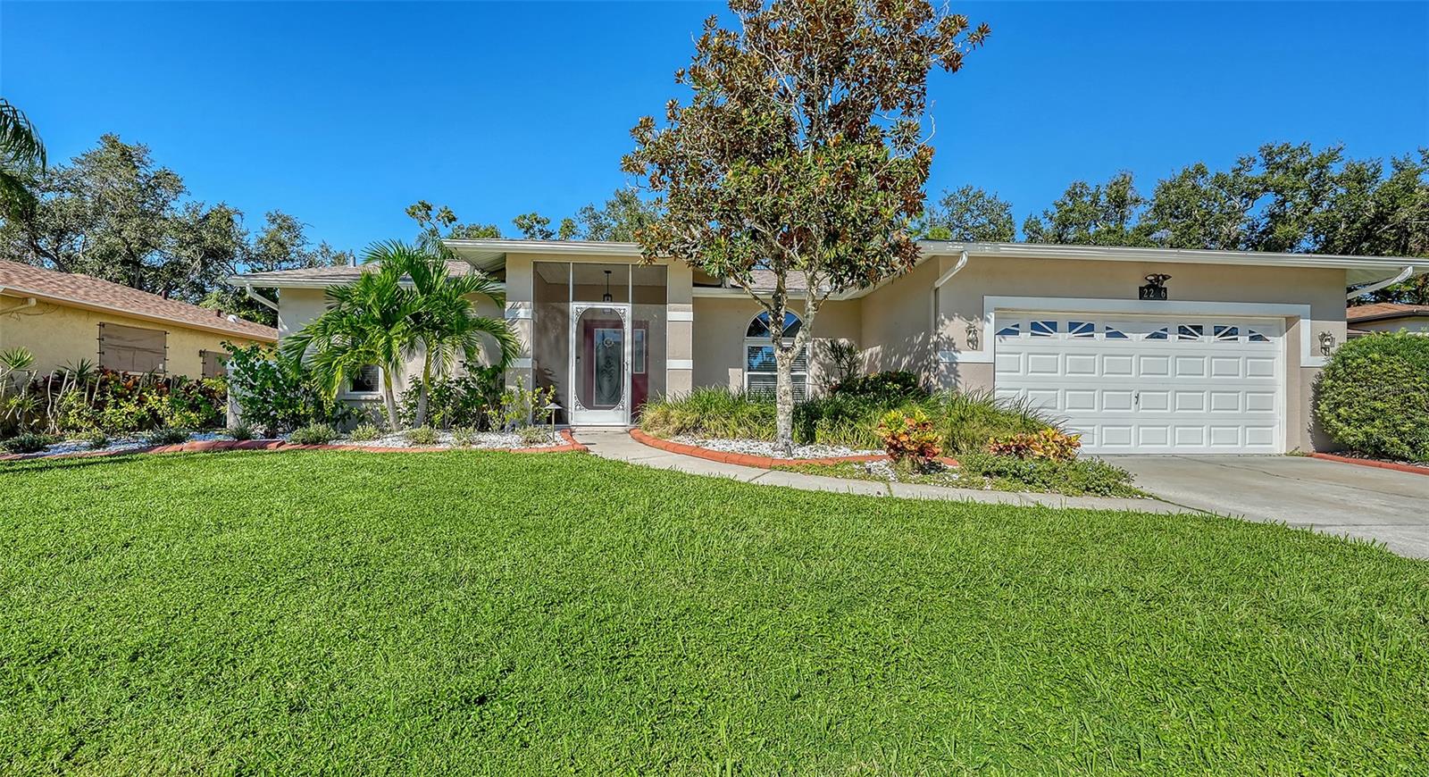 Image 4 of 68 For 2246 Cork Oak Street W