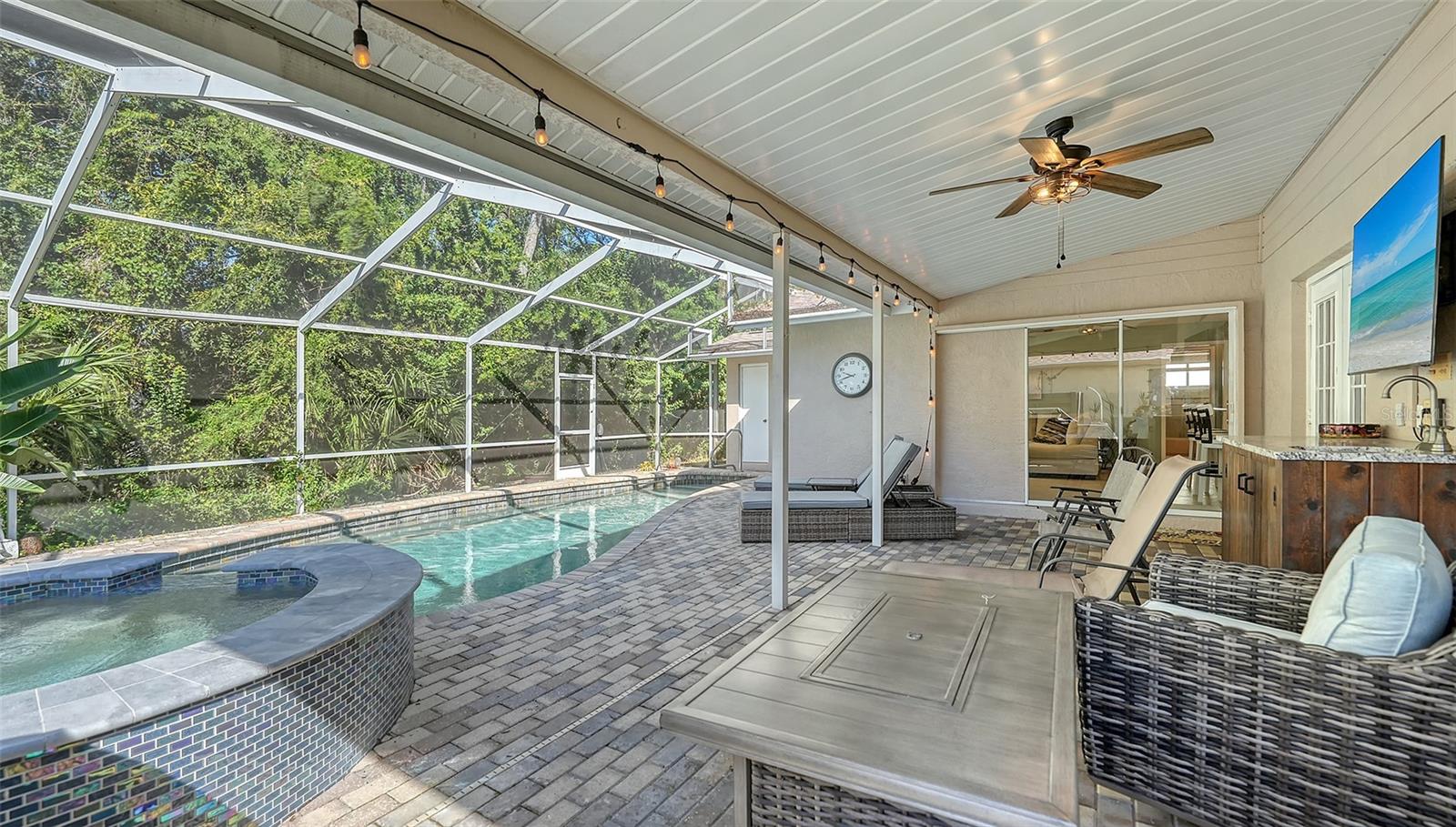 Image 43 of 68 For 2246 Cork Oak Street W