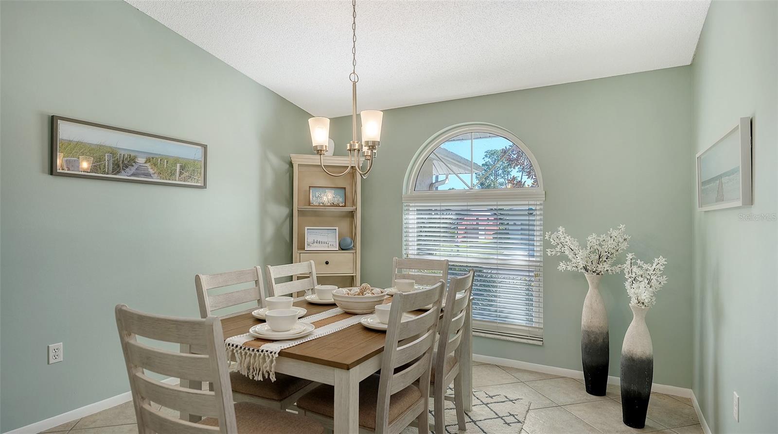 Image 8 of 68 For 2246 Cork Oak Street W
