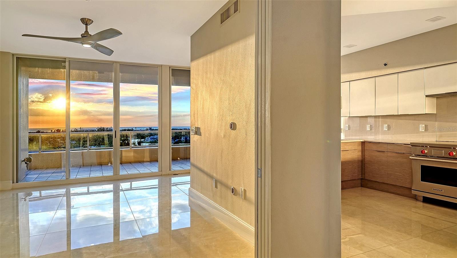 Image 17 of 76 For 3040 Grand Bay Boulevard 283