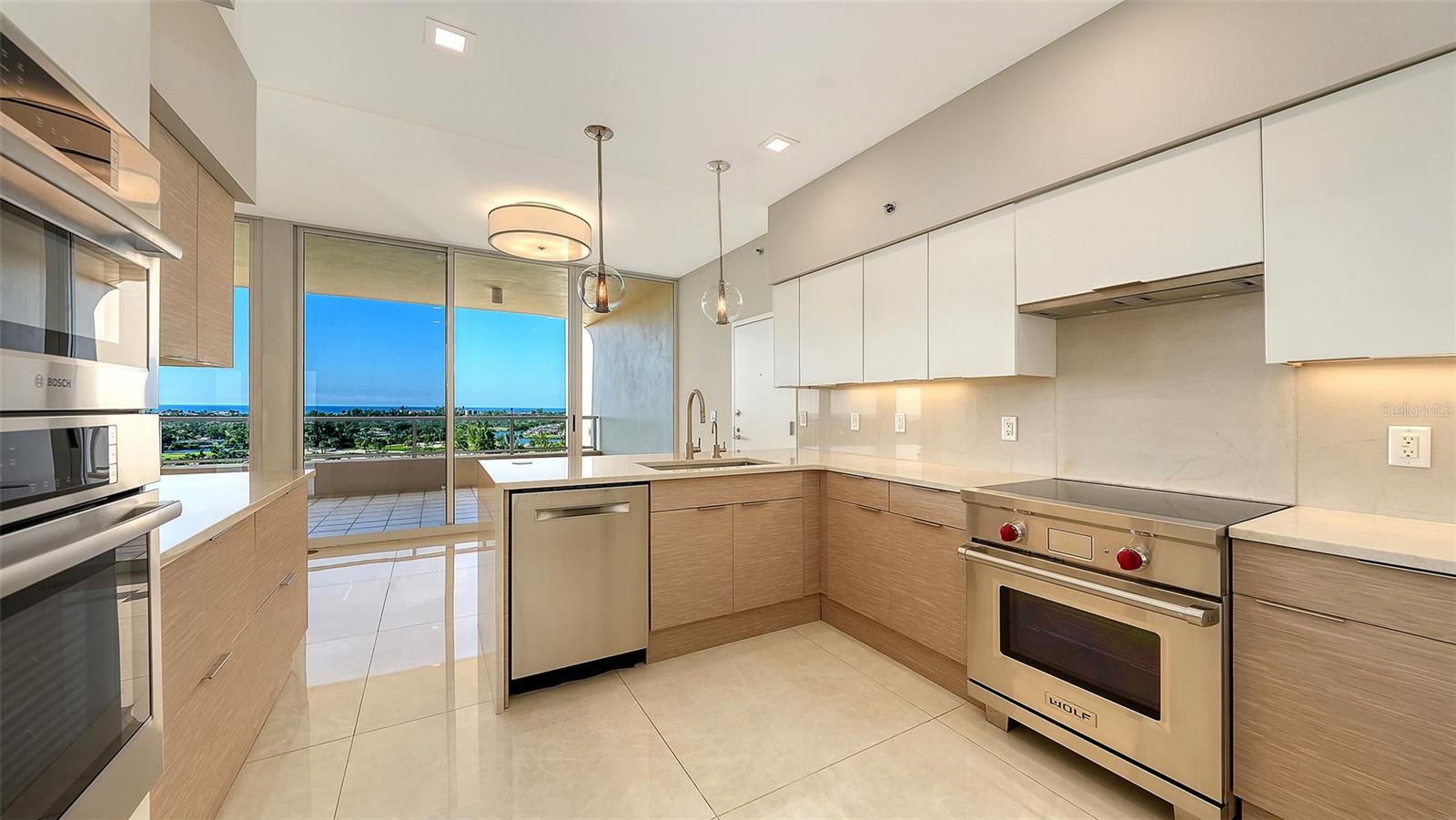 Image 24 of 76 For 3040 Grand Bay Boulevard 283