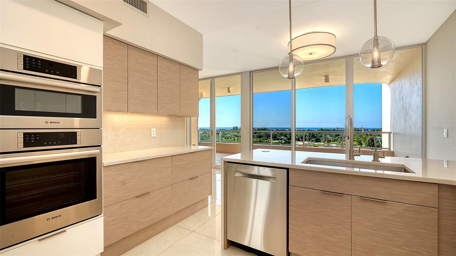 Image 25 of 76 For 3040 Grand Bay Boulevard 283