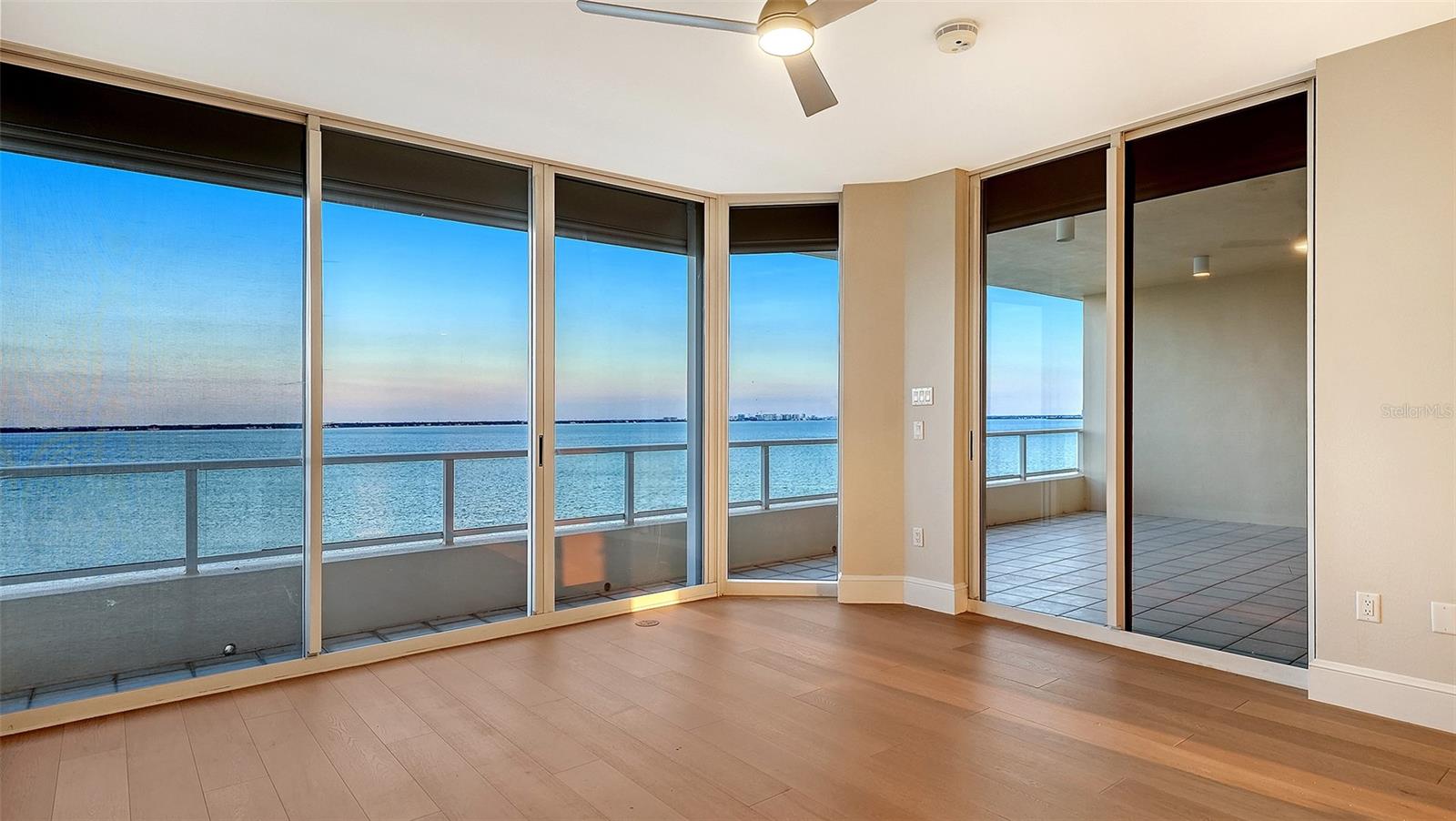 Image 28 of 76 For 3040 Grand Bay Boulevard 283