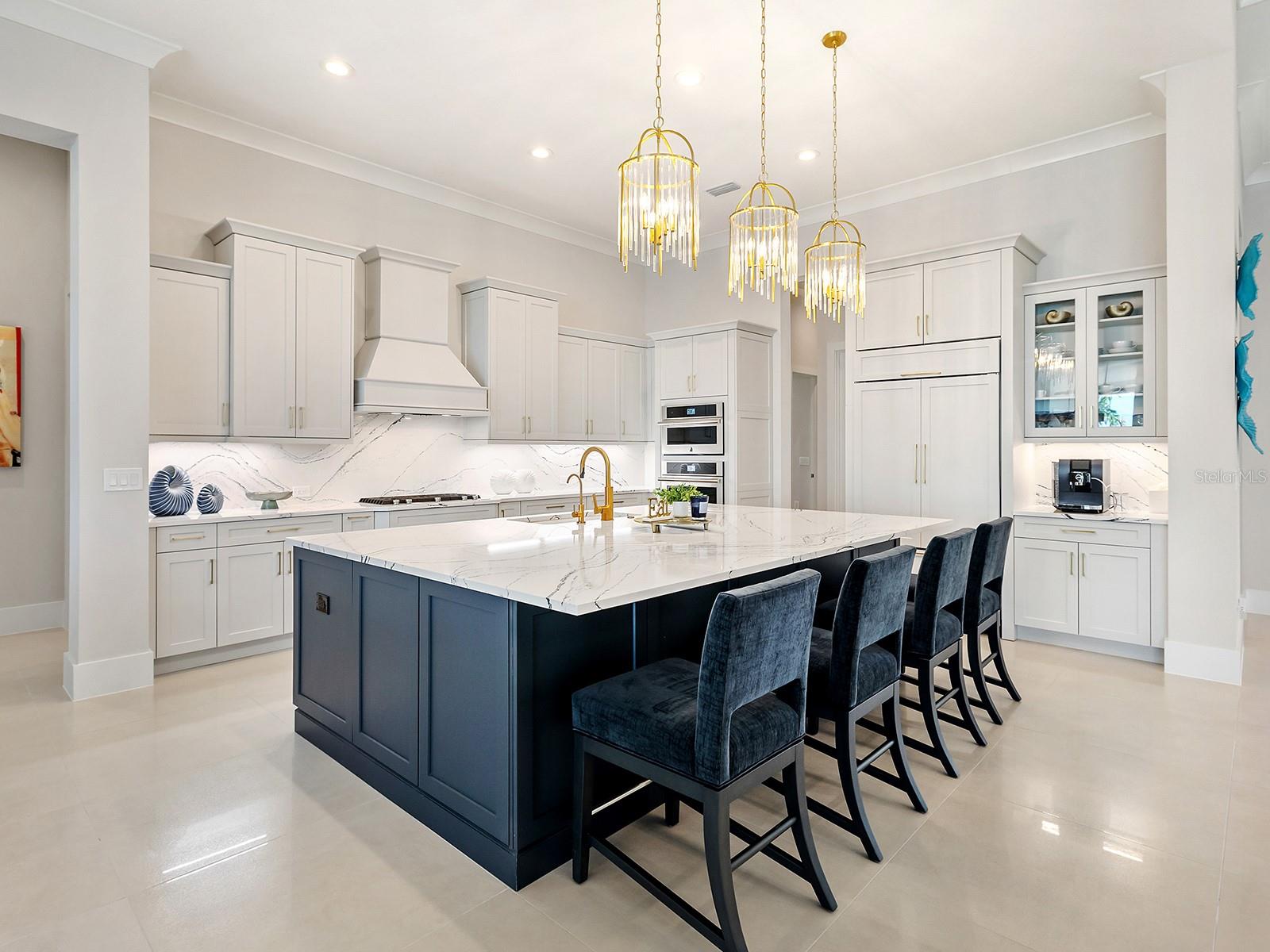 Image 15 of 94 For 17041 Clearlake Avenue