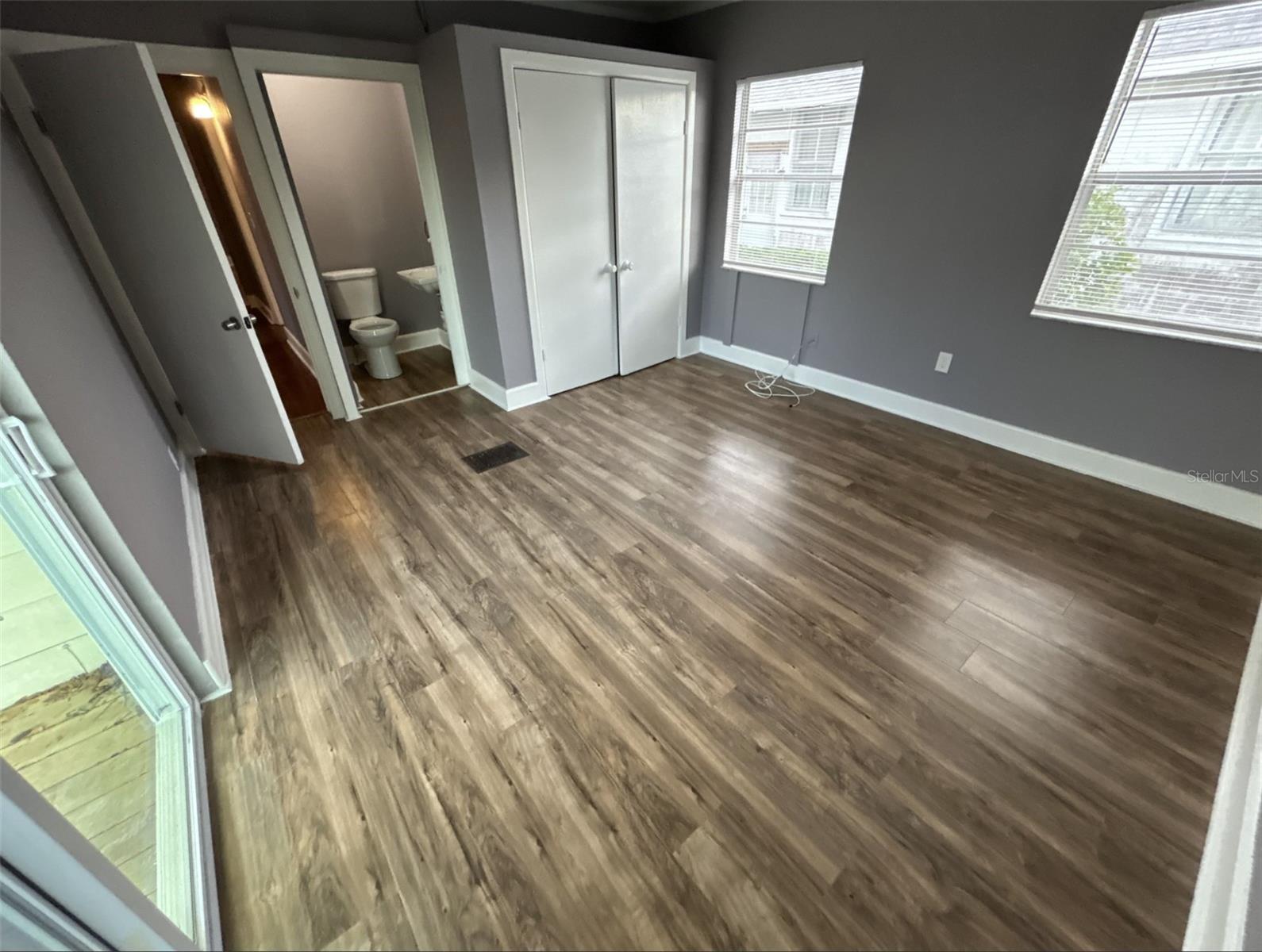 Image 7 of 13 For 620 5th Avenue W A- Downsta