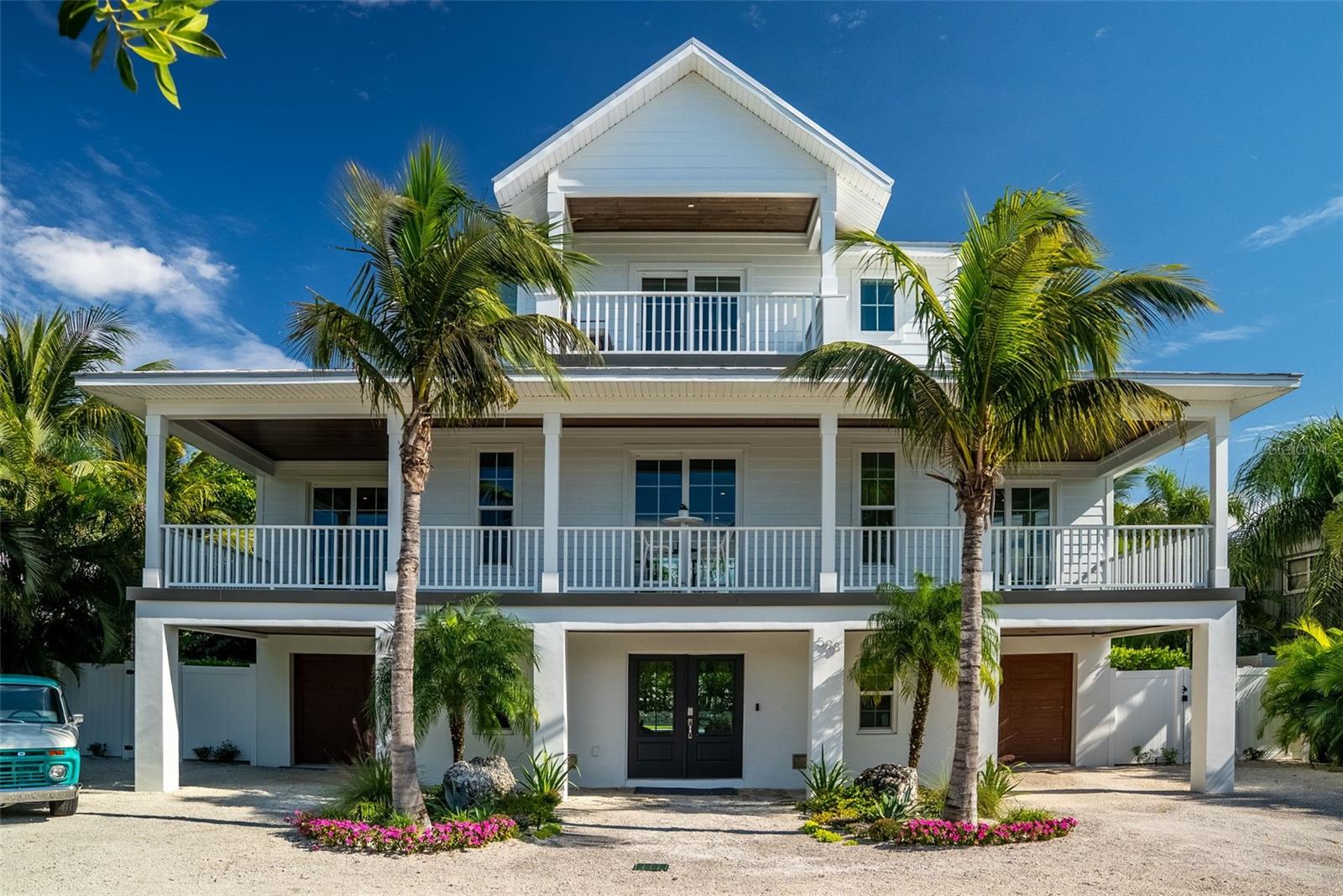 Image 14 of 100 For 598 Lyons Lane