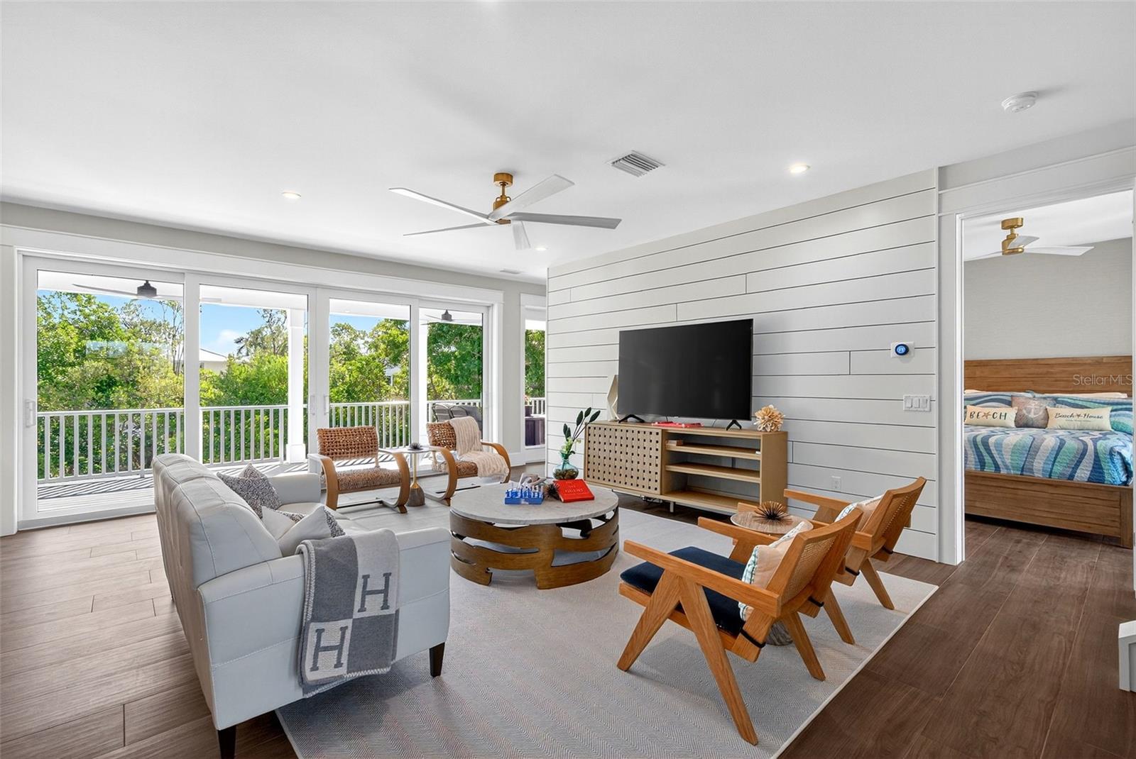 Image 19 of 100 For 598 Lyons Lane