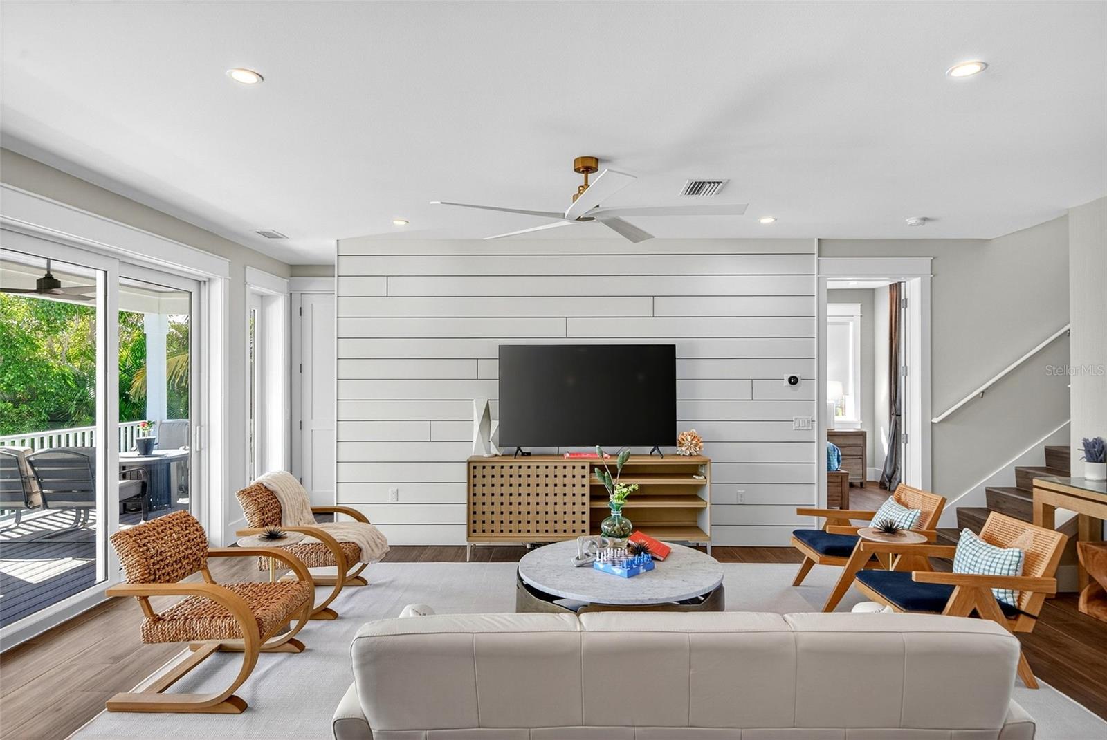 Image 20 of 100 For 598 Lyons Lane