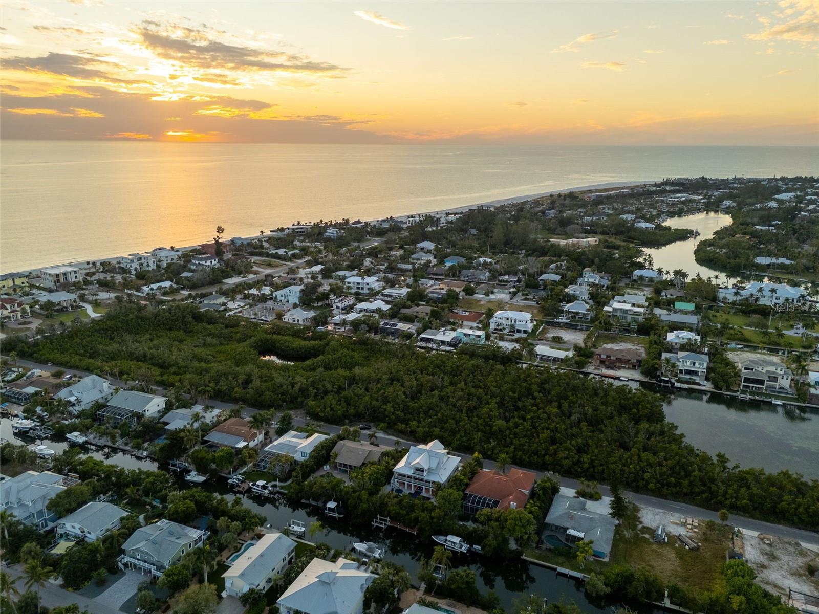 Image 5 of 100 For 598 Lyons Lane