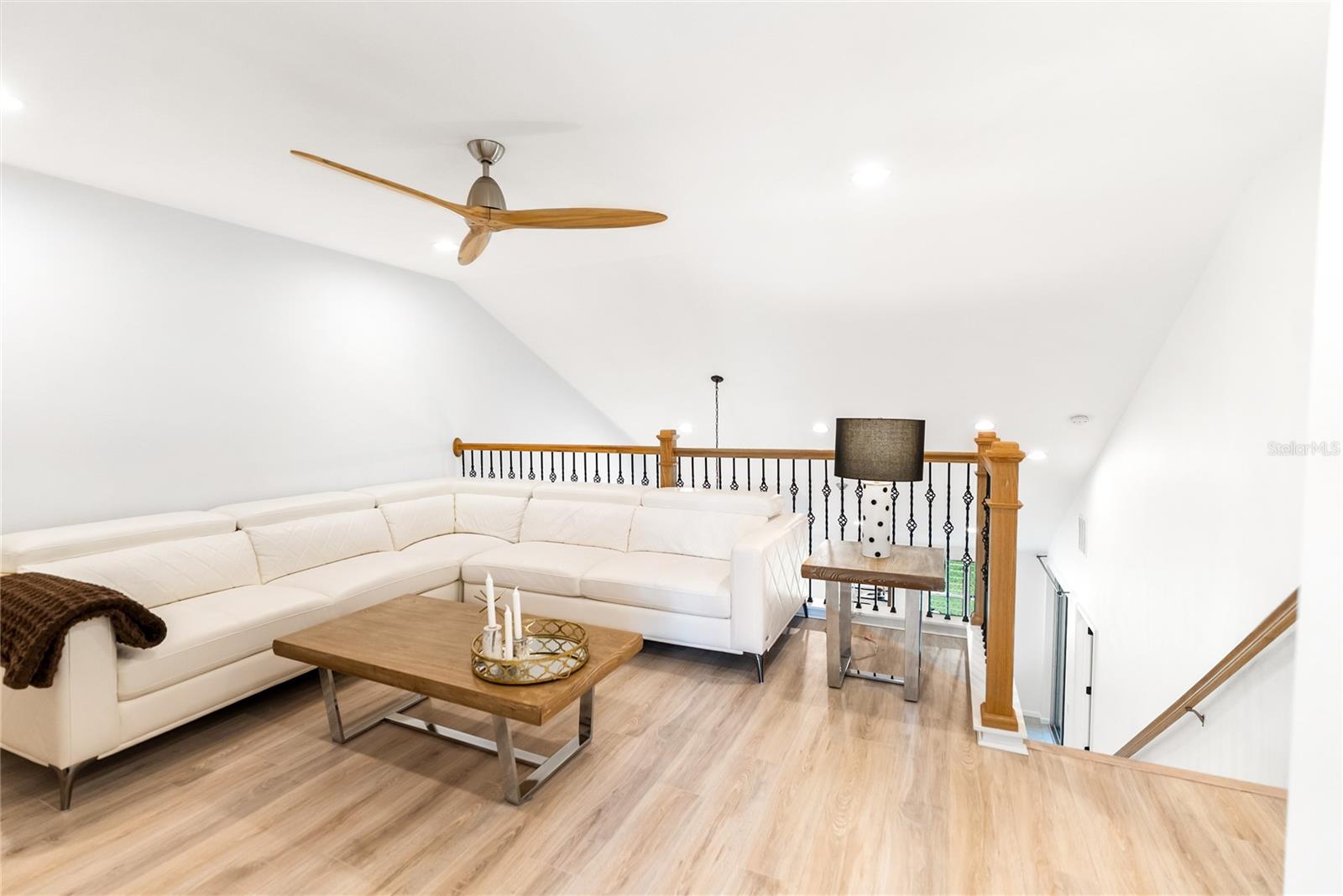 Image 19 of 48 For 11831 Meadowgate Place