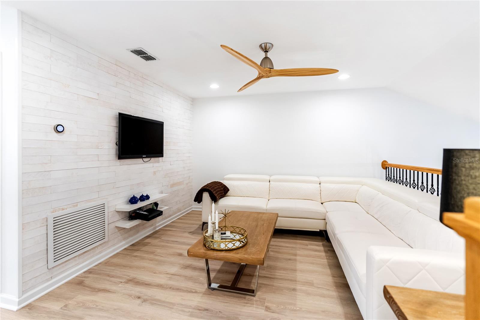 Image 22 of 48 For 11831 Meadowgate Place