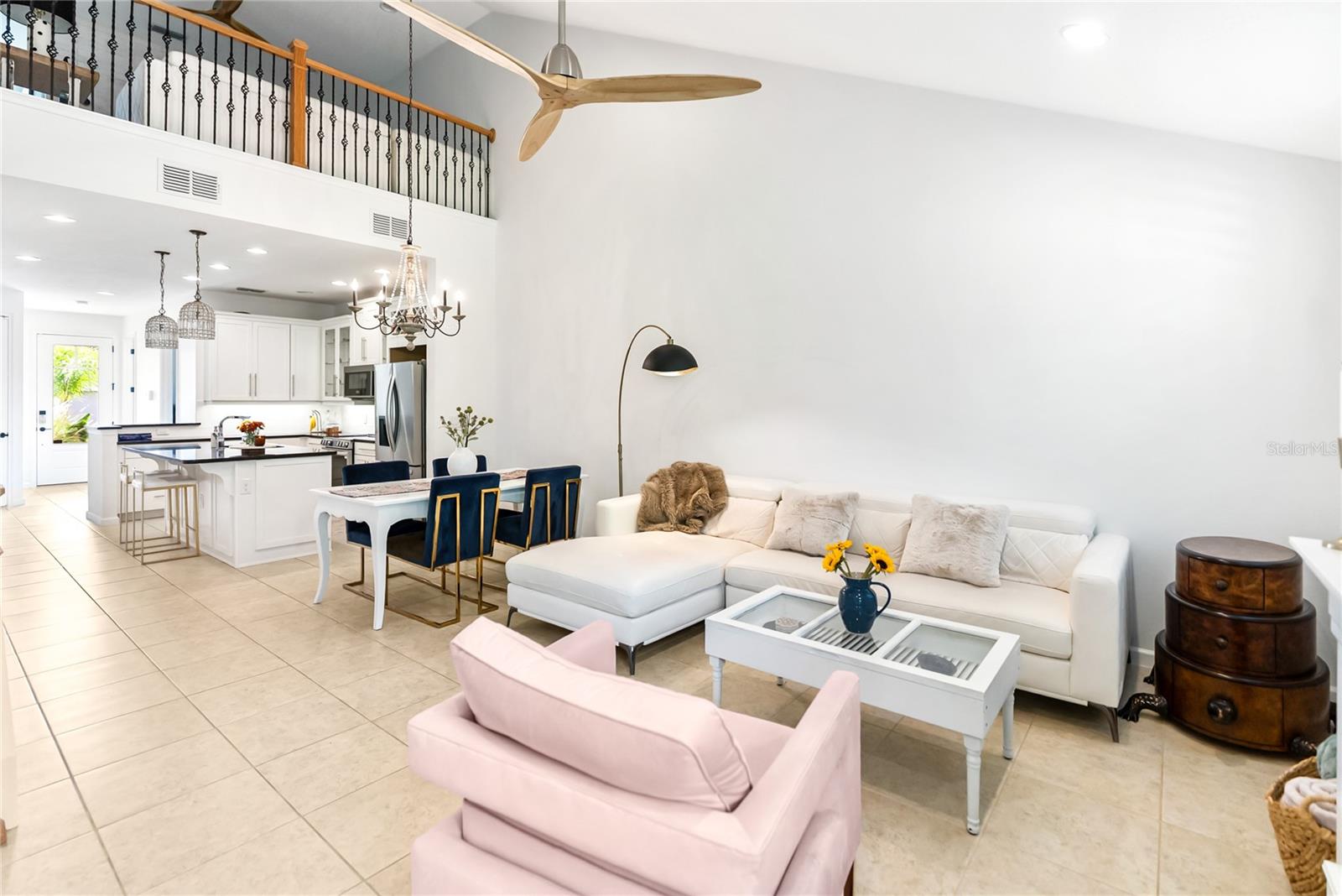 Image 5 of 48 For 11831 Meadowgate Place