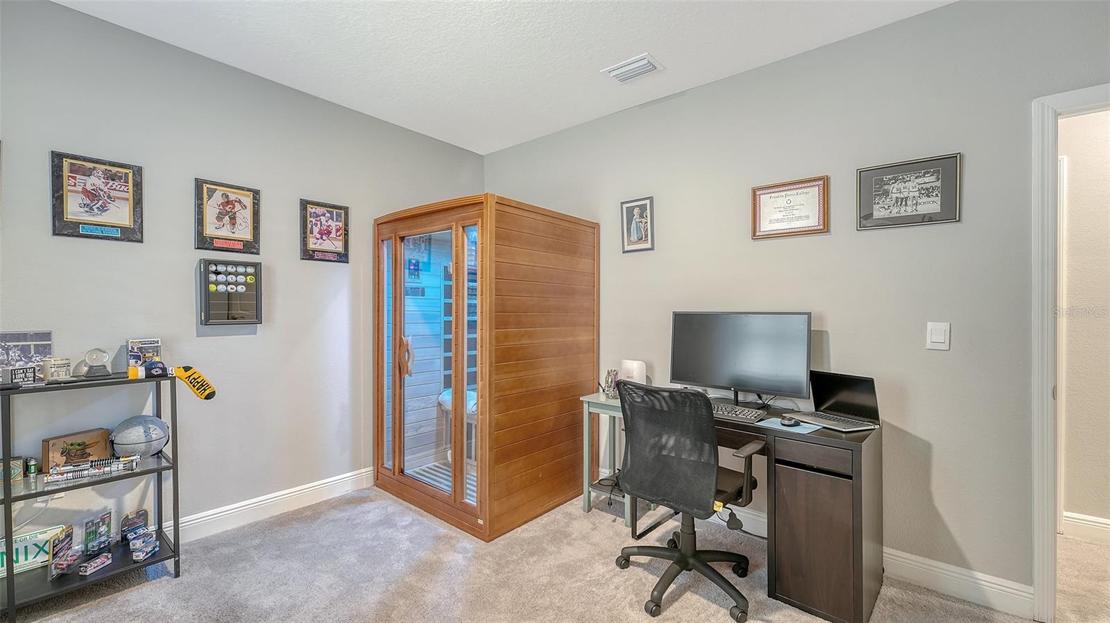 Image 25 of 41 For 17812 Gulf Ranch Place