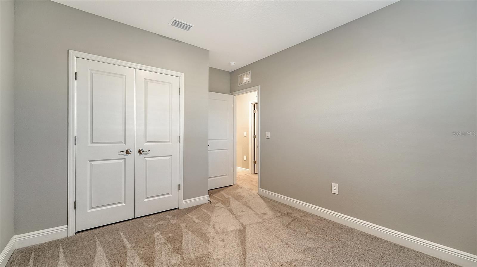 Image 28 of 41 For 17812 Gulf Ranch Place