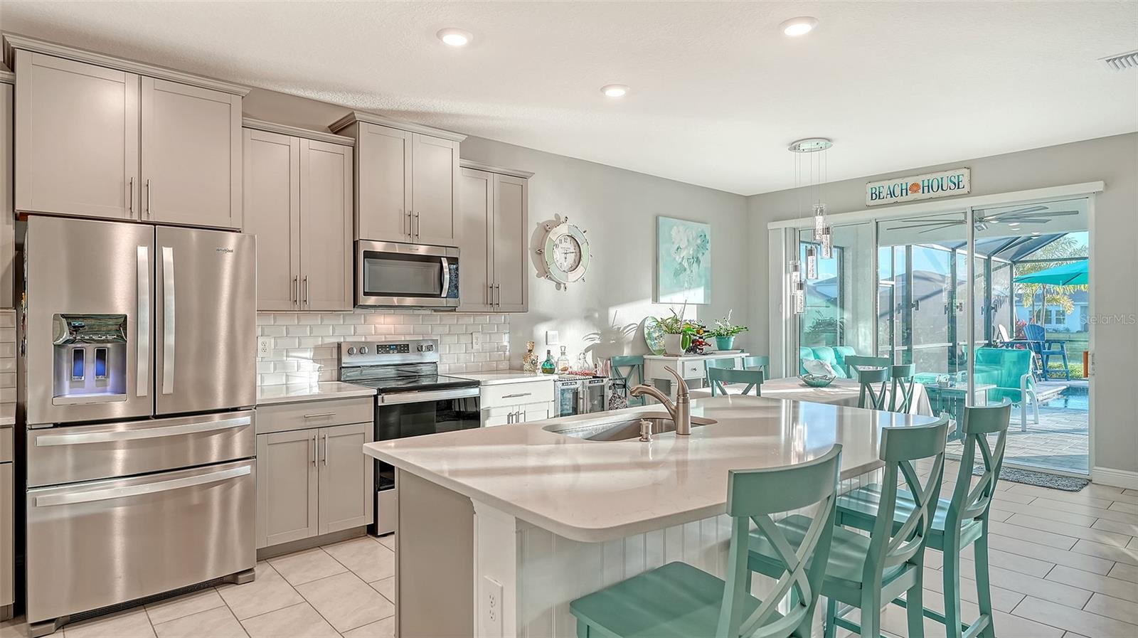 Image 9 of 41 For 17812 Gulf Ranch Place