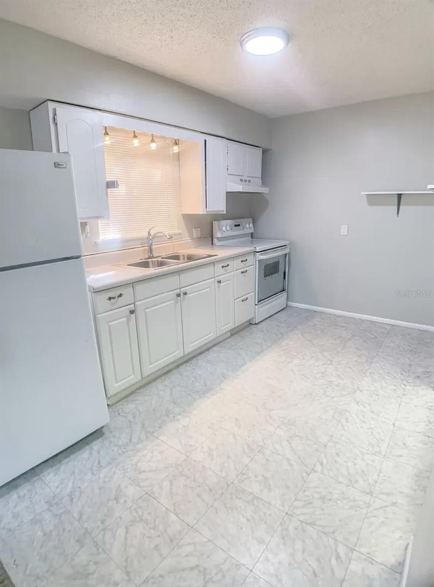 Image 13 of 27 For 530 5th Avenue W C