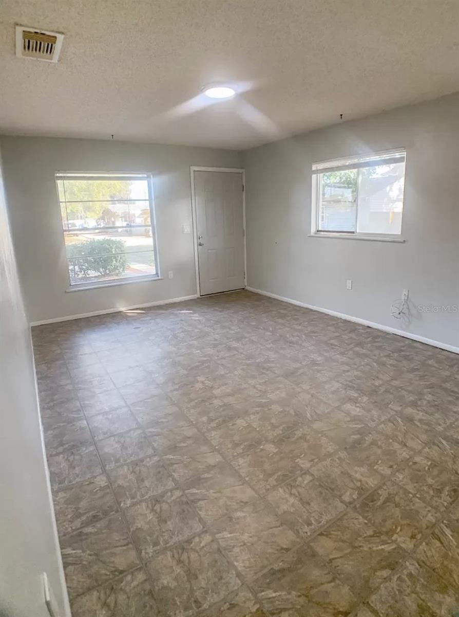 Image 24 of 27 For 530 5th Avenue W C