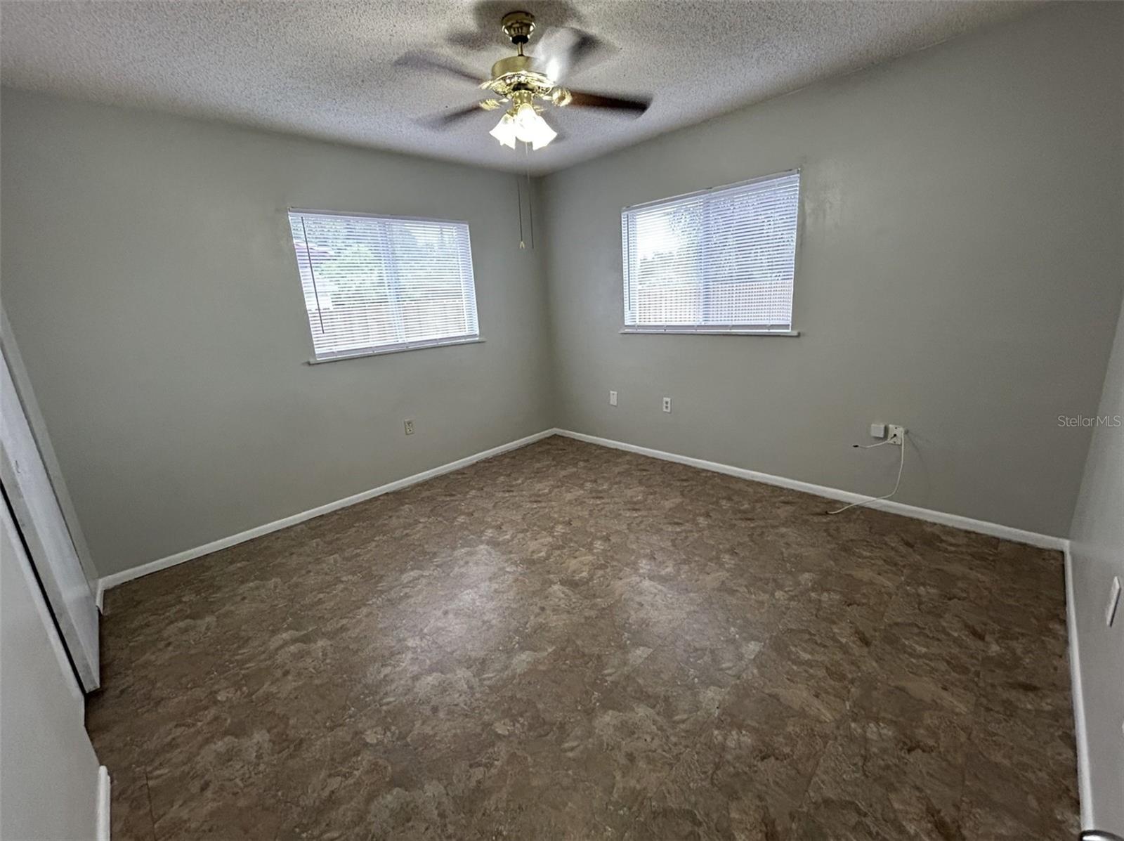 Image 7 of 27 For 530 5th Avenue W C