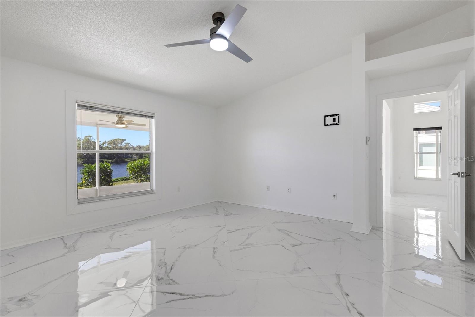 Image 22 of 39 For 721 Spring Lakes Boulevard