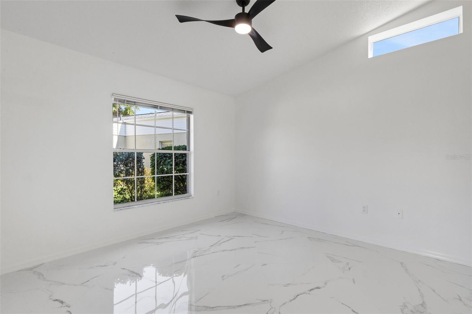 Image 28 of 39 For 721 Spring Lakes Boulevard