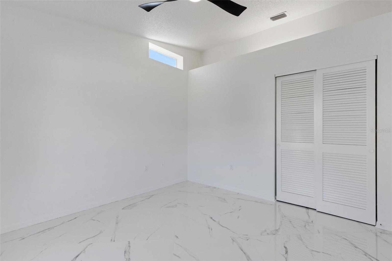 Image 29 of 39 For 721 Spring Lakes Boulevard