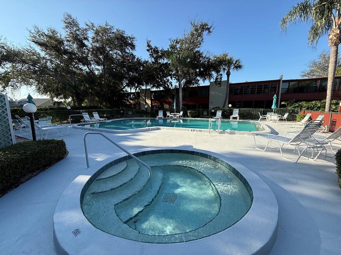 Image 36 of 39 For 721 Spring Lakes Boulevard