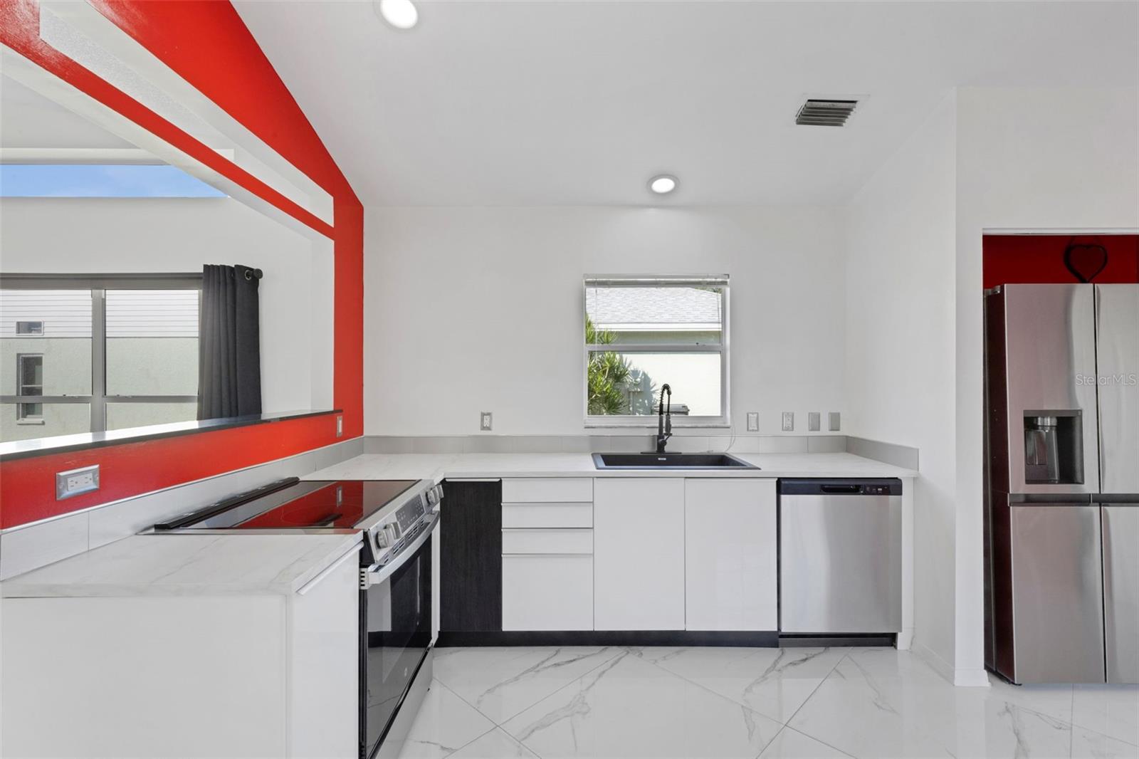 Image 8 of 39 For 721 Spring Lakes Boulevard