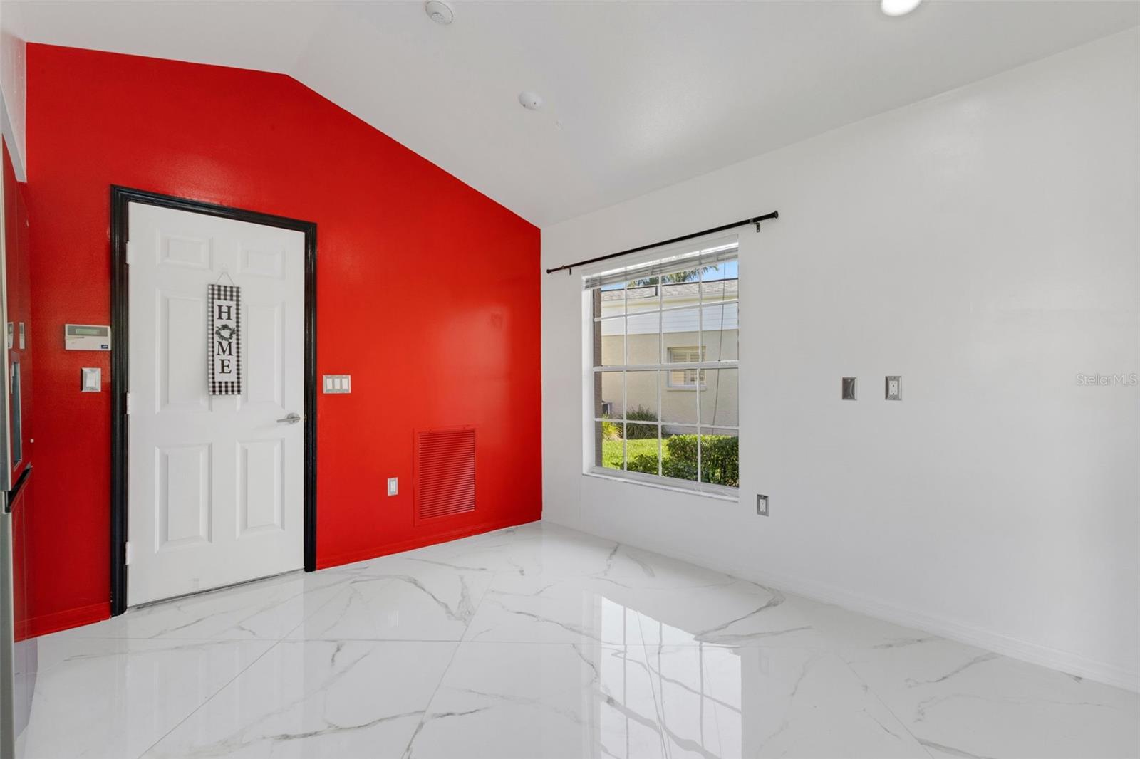 Image 9 of 39 For 721 Spring Lakes Boulevard