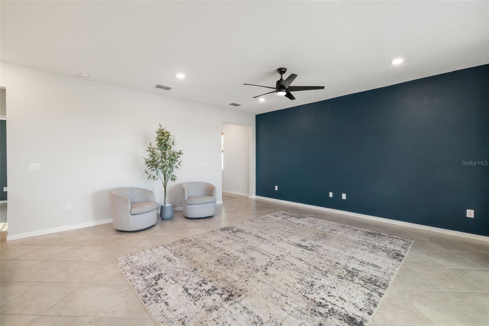 Image 44 of 74 For 9406 Lamine Way