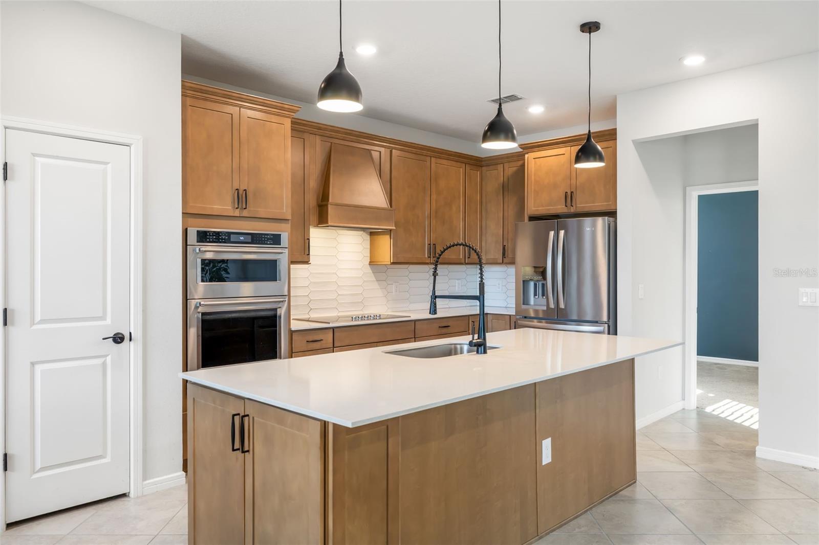 Image 9 of 74 For 9406 Lamine Way