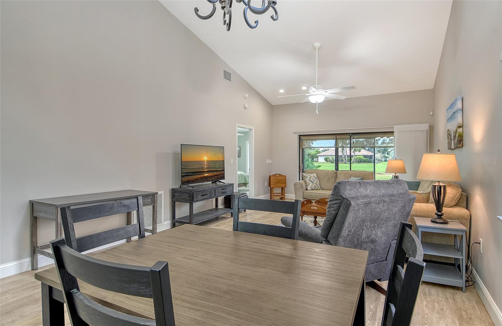 Image 7 of 38 For 6261 Timber Lake Drive F6