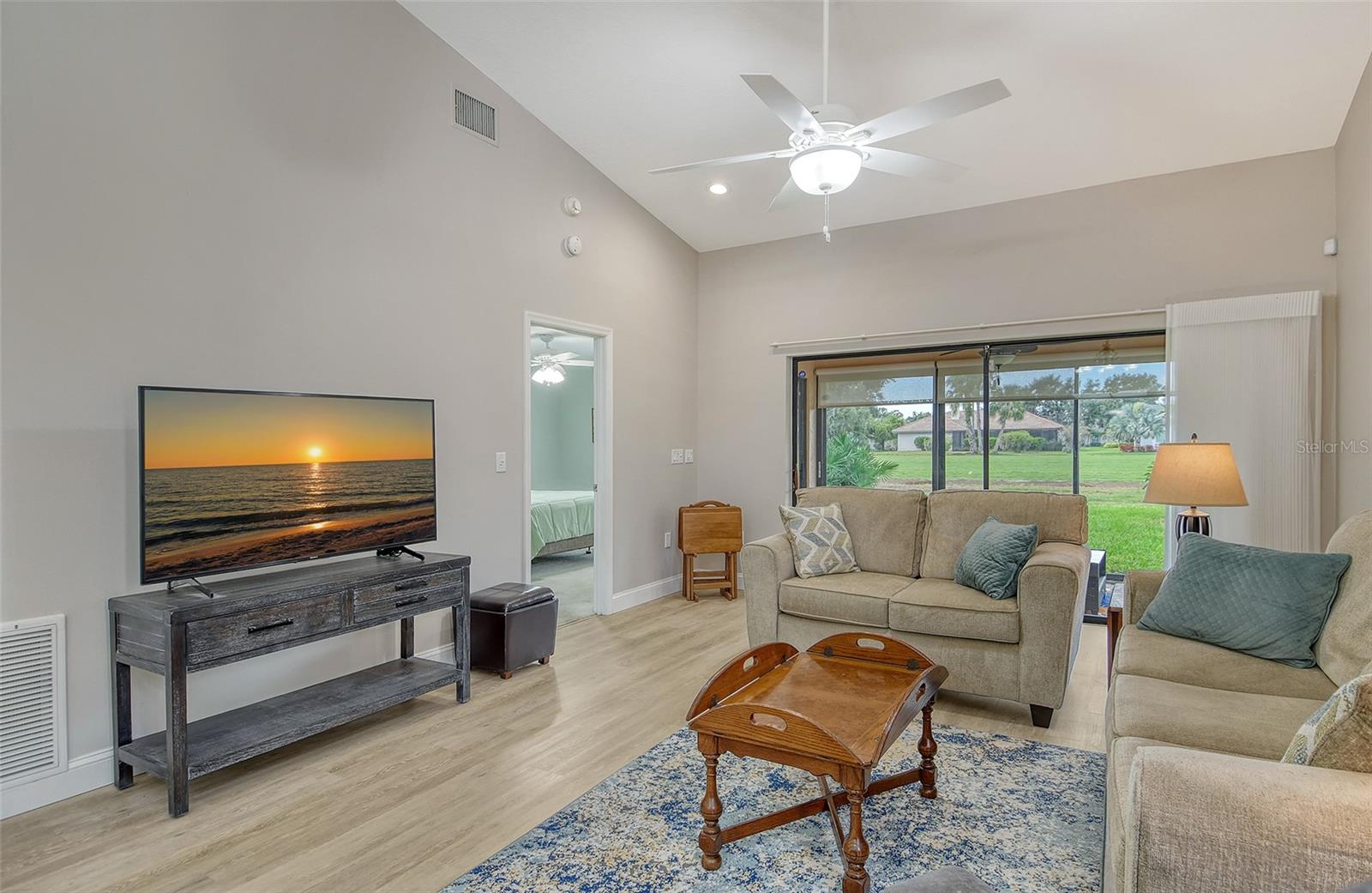 Image 8 of 38 For 6261 Timber Lake Drive F6